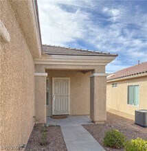 2823 Sapphire Desert Dr in Henderson, NV - Building Photo - Building Photo