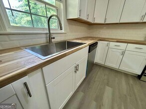 482 Plantation Rd SW in Smyrna, GA - Building Photo - Building Photo