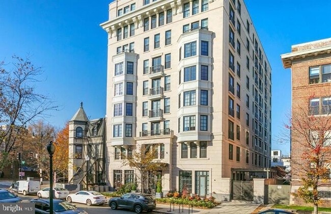 property at 1011 M St NW