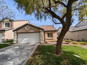 10216 Birch Bluff Ln in Las Vegas, NV - Building Photo - Building Photo