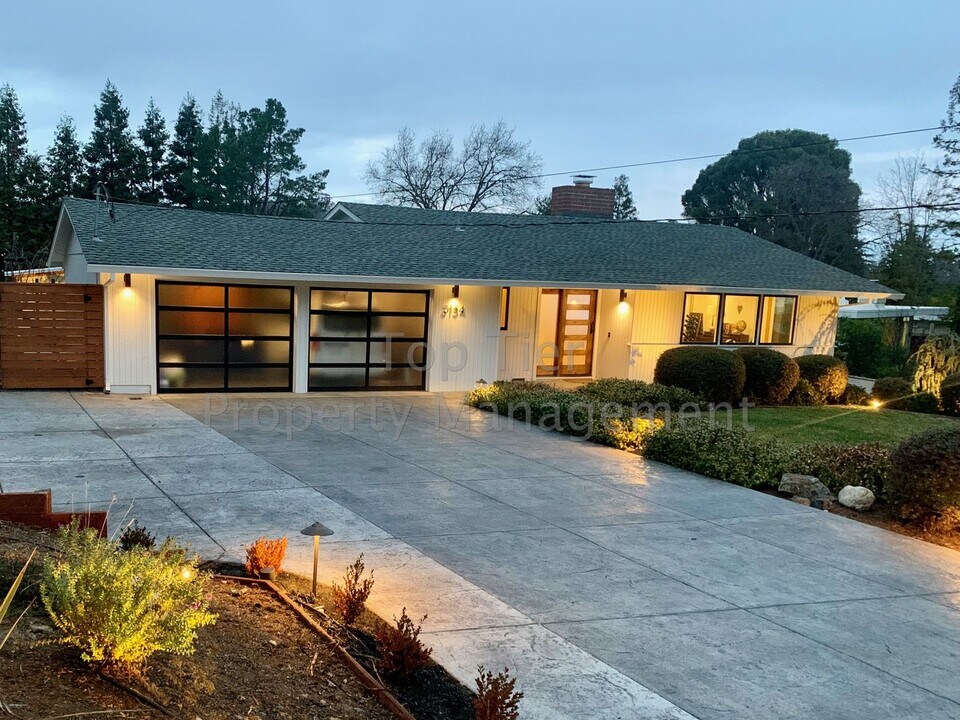 3134 Diablo View Rd in Lafayette, CA - Building Photo