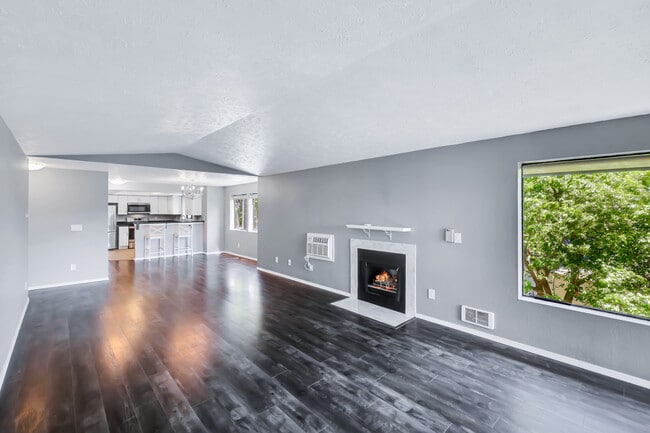 property at 162 S Coeur Dalene St