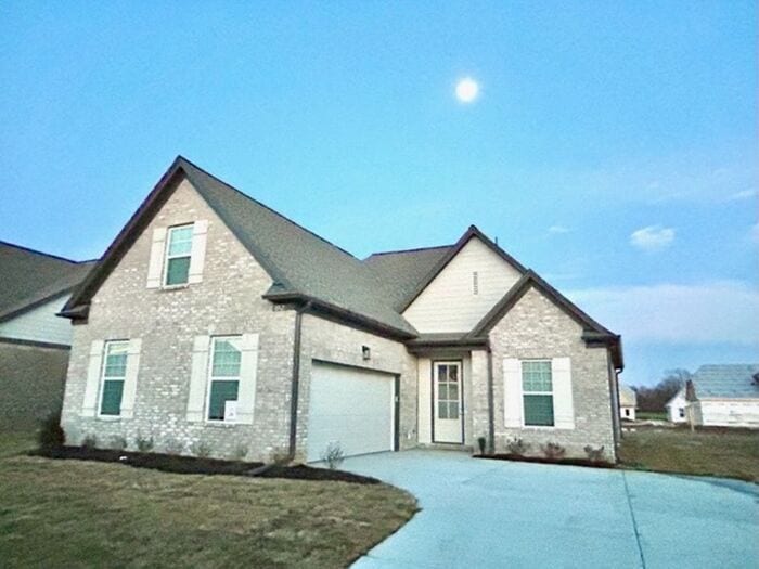 8762 Windstone Est Dr in Millington, TN - Building Photo