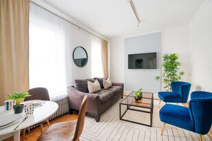 405 E 61st St in New York, NY - Building Photo