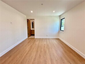 22130 Gault St in Los Angeles, CA - Building Photo - Building Photo