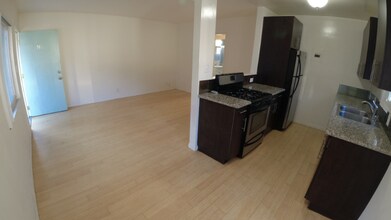 924 Hancock Ave in West Hollywood, CA - Foto de edificio - Building Photo