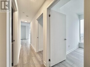 1007 The Queensway in Toronto, ON - Building Photo - Building Photo