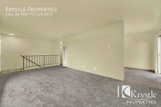 200 Avian Dr-Unit -3 in Vallejo, CA - Building Photo - Building Photo