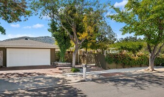 137 3rd St in Solvang, CA - Building Photo