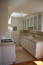 629 Idaho Ave, Unit 20 in Santa Monica, CA - Building Photo - Building Photo