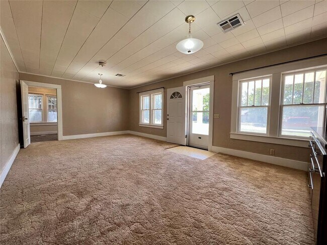 419 E 6th St in Hydro, OK - Building Photo - Building Photo