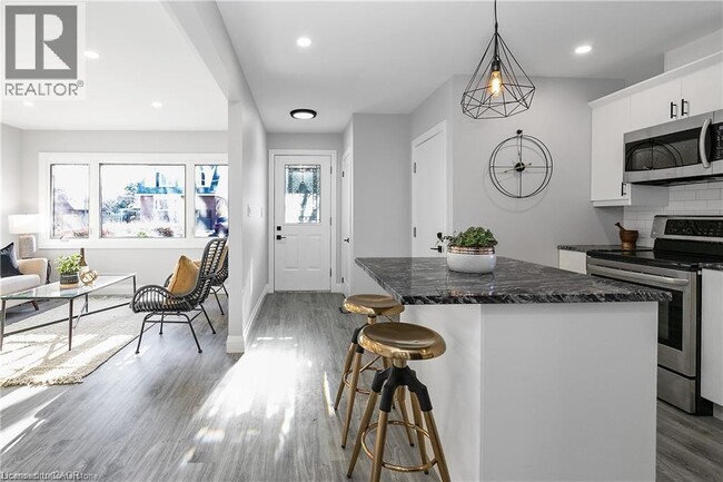 property at 254 W 31st St