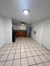 6738 SW 14th St, Unit 0 in Miami, FL - Building Photo - Building Photo