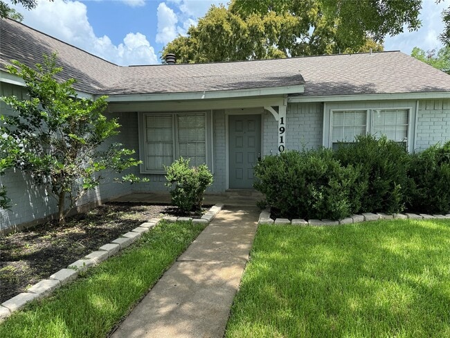 1910 Pilgrimage Ct in Richmond, TX - Building Photo - Building Photo