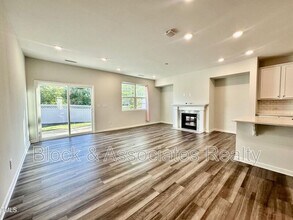 107 Hunston Dr. in Holly Springs, NC - Building Photo - Building Photo