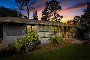 2040 Marsala Cir in Monterey, CA - Building Photo
