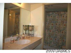 1909 S Atlantic Ave in Daytona Beach, FL - Building Photo - Building Photo