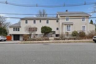 52 Hillside Ave in Tenafly, NJ - Building Photo