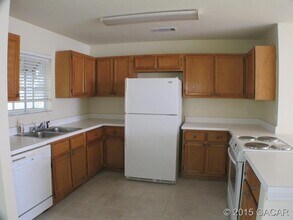 5205 SW 97th Dr in Gainesville, FL - Building Photo - Building Photo