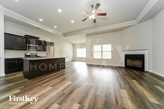 505 Mullen Ct in Locust Grove, GA - Foto de edificio - Building Photo