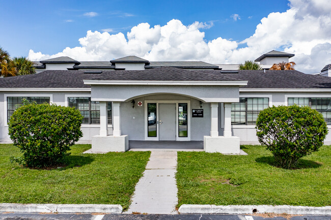 Palm Square Condominiums in Orlando, FL - Building Photo - Building Photo