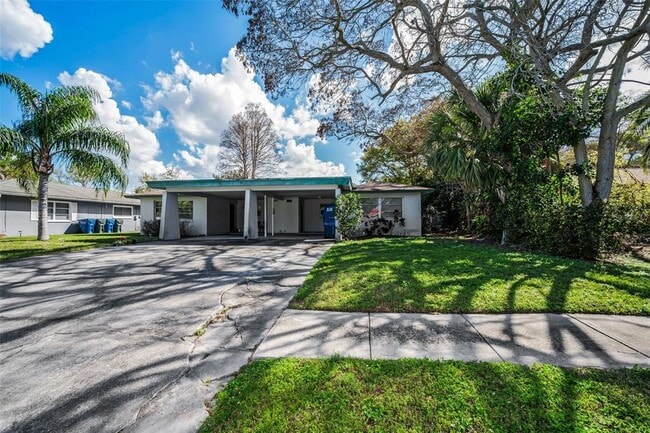 2664 Sunny Breeze Ave in Largo, FL - Building Photo - Building Photo