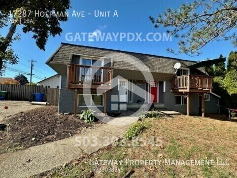 17287 Hoffman Ave in Sandy, OR - Building Photo