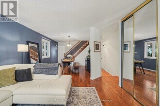 2741 Massicotte Ln in Ottawa, ON - Building Photo - Building Photo