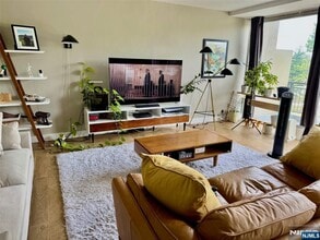 3 Horizon Rd in Fort Lee, NJ - Building Photo - Building Photo