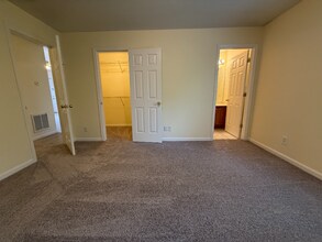 1924 Muncie Ave, Unit 5 in Louisville, KY - Building Photo - Building Photo