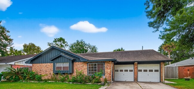 8123 Edgemoor Dr in Houston, TX - Building Photo - Building Photo