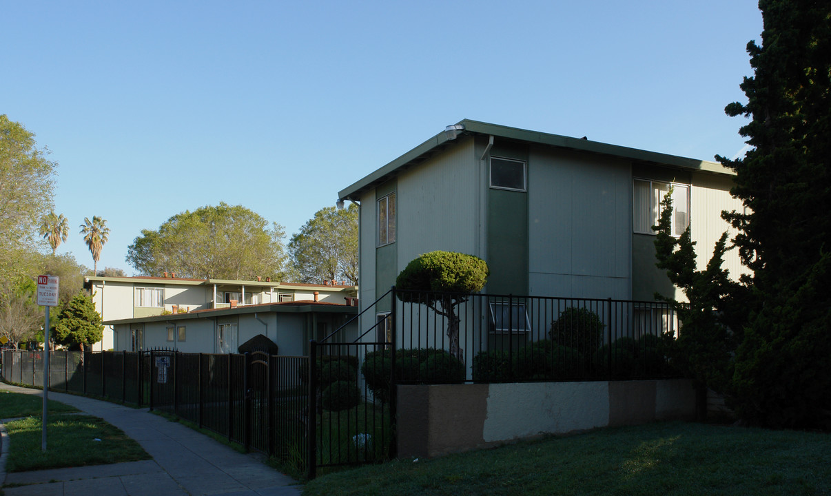 The Green Villa West Apartments in San Jose, CA - Building Photo