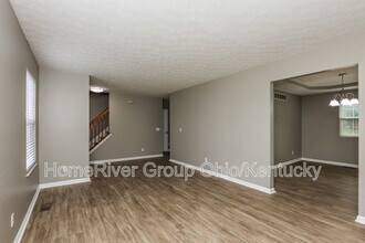 500 Misty Dawn Rd in Maineville, OH - Building Photo - Building Photo