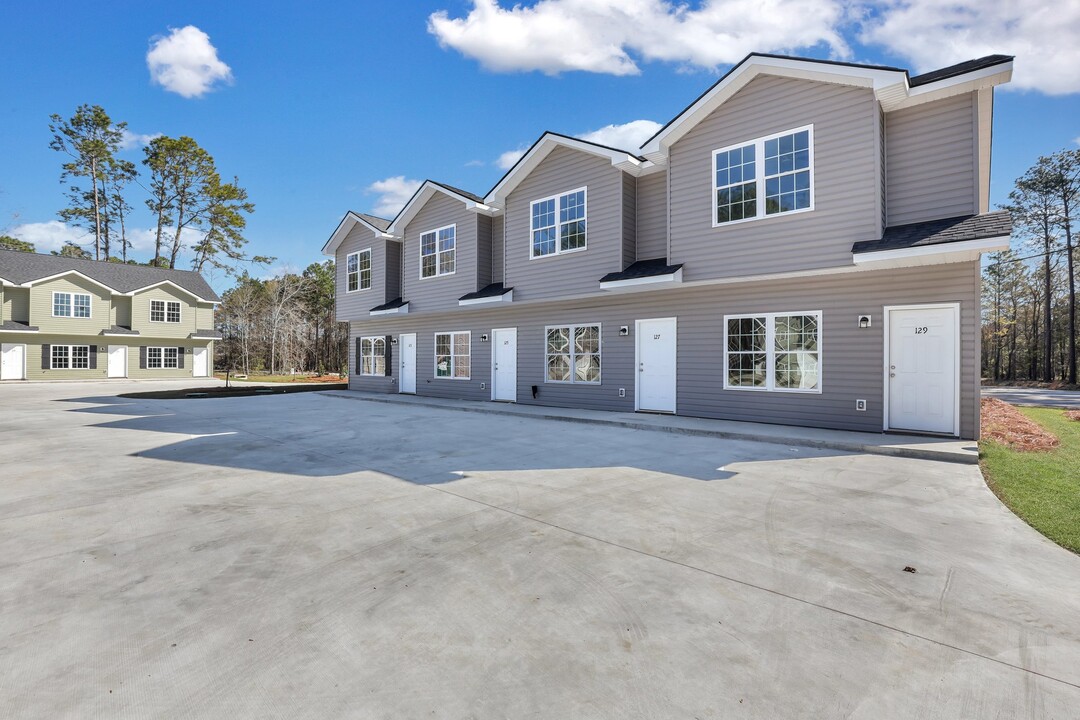 93 Briarwood Rd in Statesboro, GA - Building Photo
