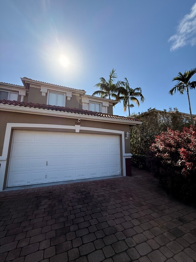 property at 9527 Brookville Ct