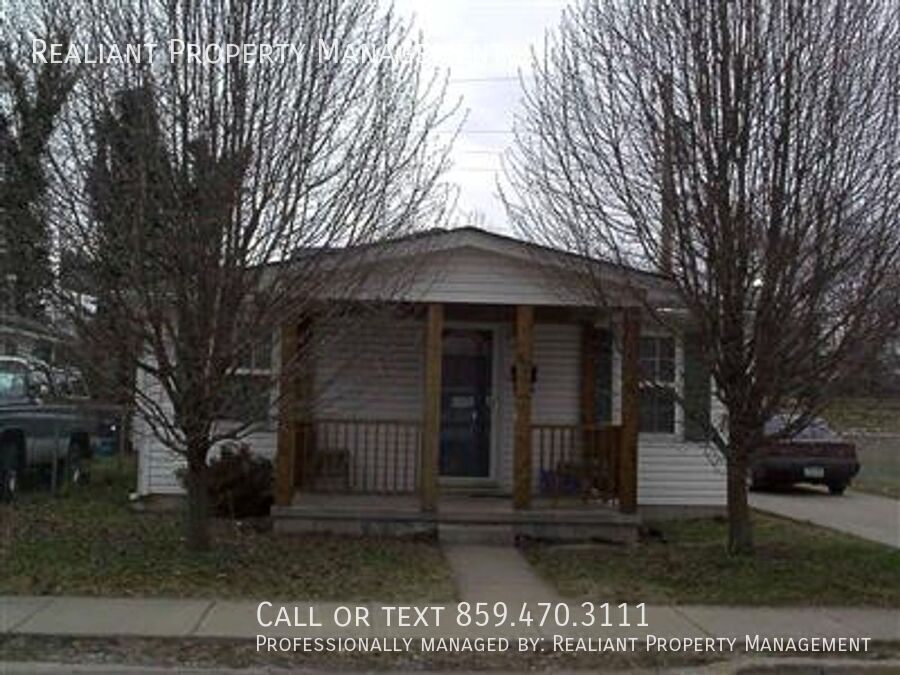 100 Meadow Ln in Nicholasville, KY - Building Photo