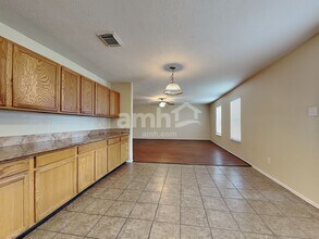 18227 Thicket Grove Rd in Houston, TX - Foto de edificio - Building Photo