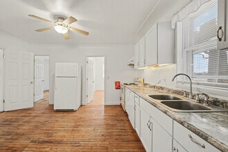 8009 E Bristol Rd in Davison, MI - Building Photo - Building Photo