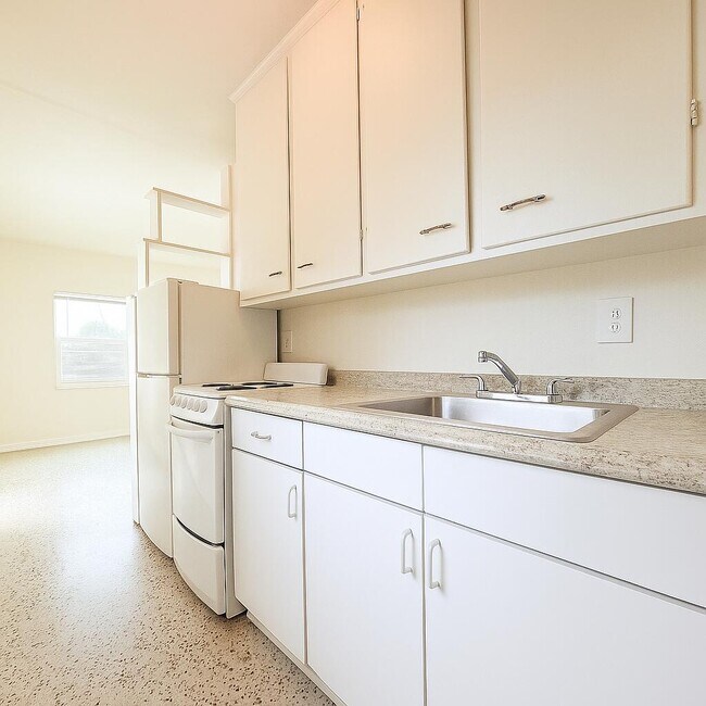 528 58th St in West Palm Beach, FL - Foto de edificio - Building Photo