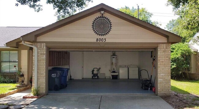 8003 Goldengrove Dr in Spring, TX - Building Photo - Building Photo