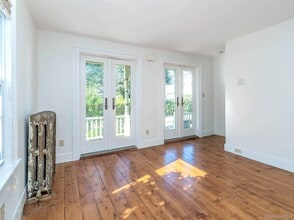 35 14th Ave in Sea Cliff, NY - Building Photo - Building Photo