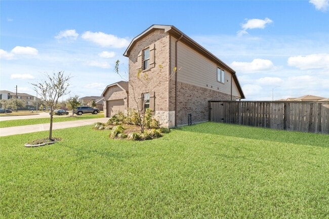 5615 Cedar Cres Ct in Richmond, TX - Foto de edificio - Building Photo