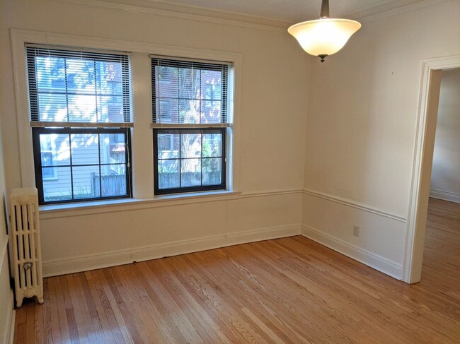 1135 Maple Ave in Evanston, IL - Foto de edificio - Building Photo