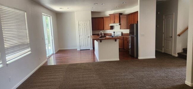 1369 Horse Creek Way in Fernley, NV - Building Photo - Building Photo