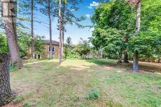 27 Conlins Rd in Toronto, ON - Building Photo - Building Photo