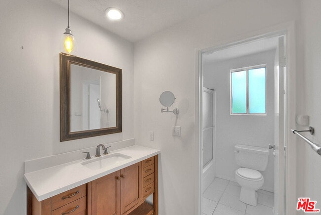 4311 Colfax Ave in Los Angeles, CA - Building Photo - Building Photo