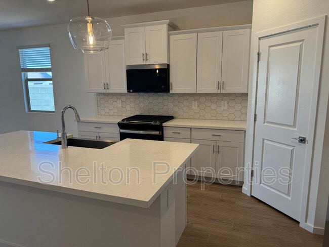 15874 W Gray Fox Trl in Sun City West, AZ - Building Photo - Building Photo