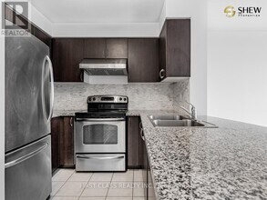 4900 Glen Erin Dr in Mississauga, ON - Building Photo - Building Photo