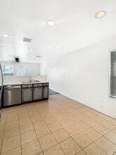 1217 Caroline Dr in Princeton, TX - Foto de edificio - Building Photo