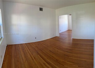 715 NE 91st St in Miami Shores, FL - Building Photo - Building Photo